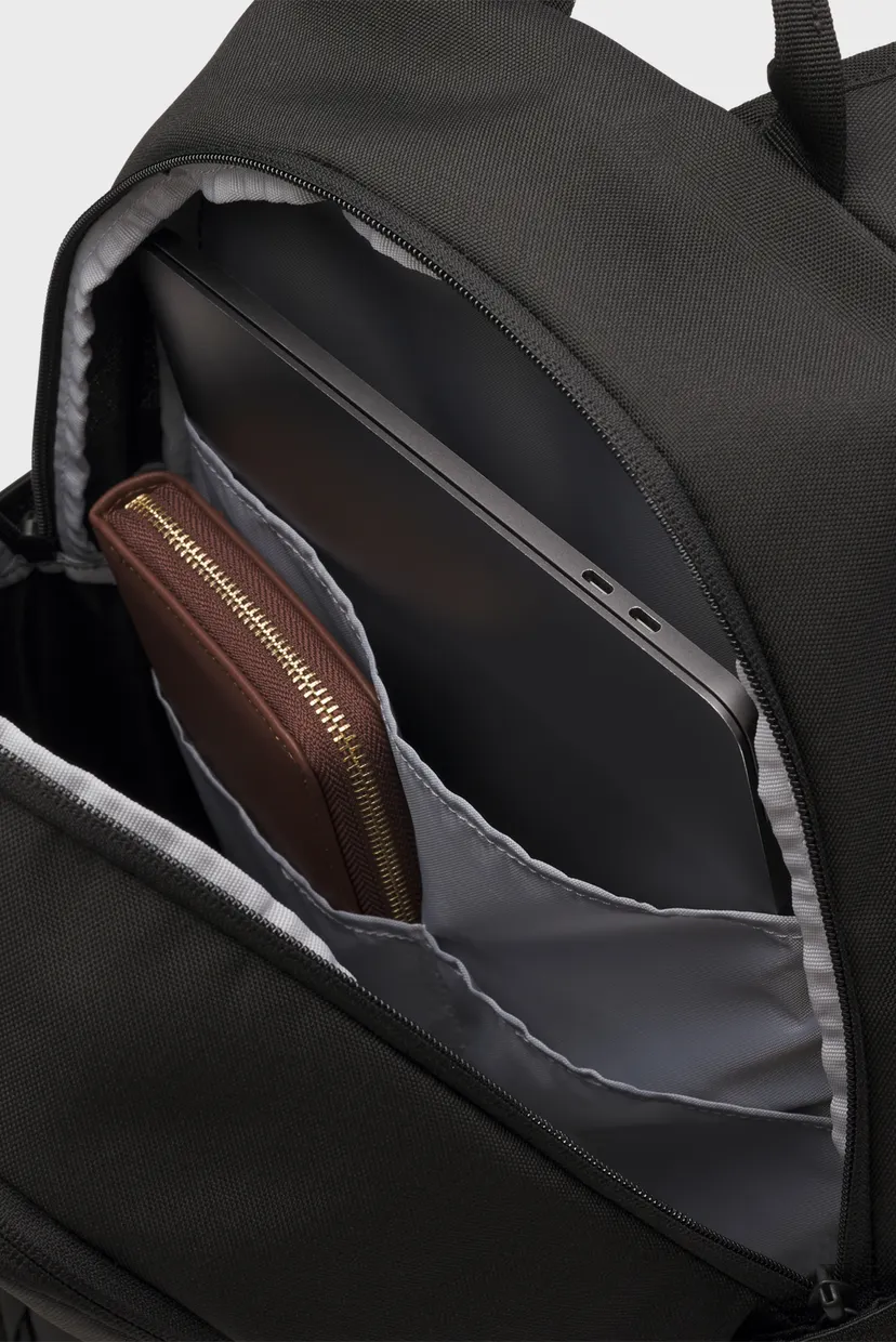 Черный рюкзак Hustle Sport 6.0 Backpack 5