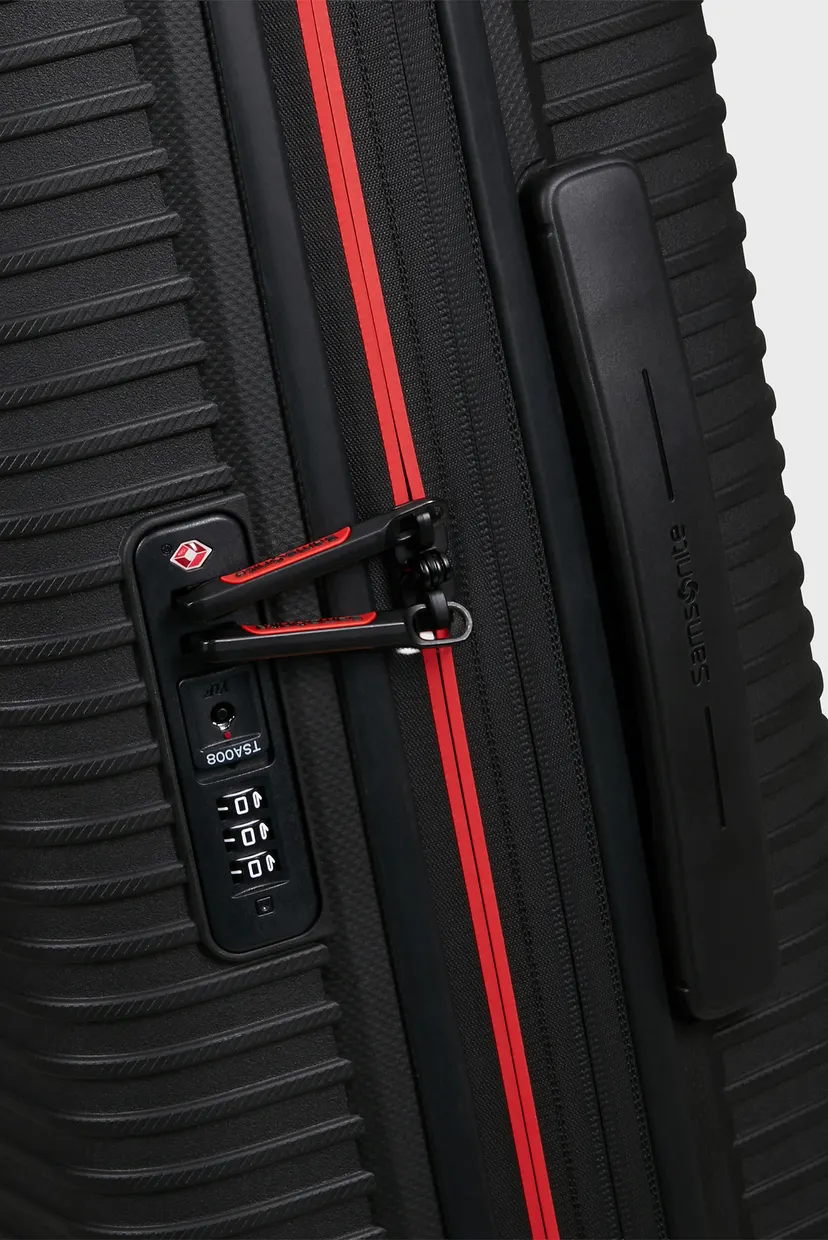 Черный чемодан 55 см PRODIVER HS BLACK 6