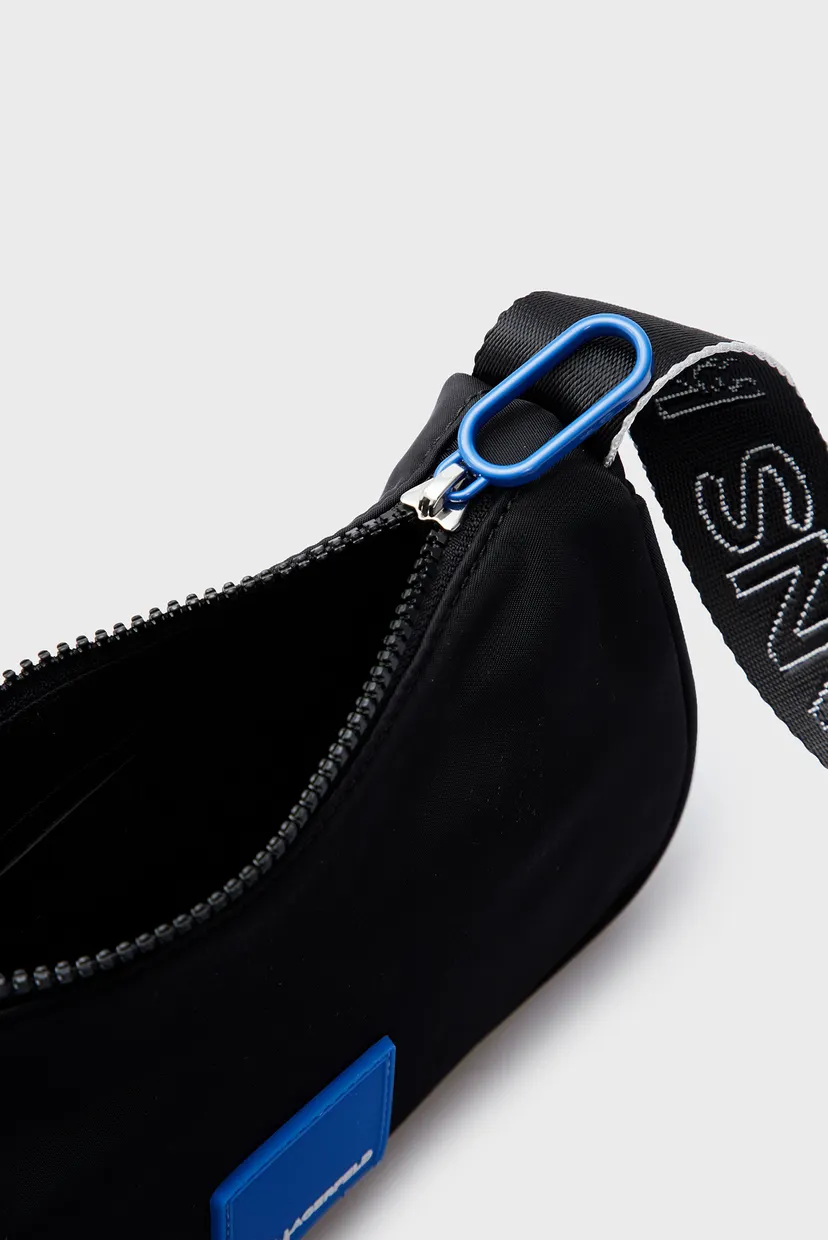 Жіноча чорна сумка URBAN NYLON BAGUETTE 6