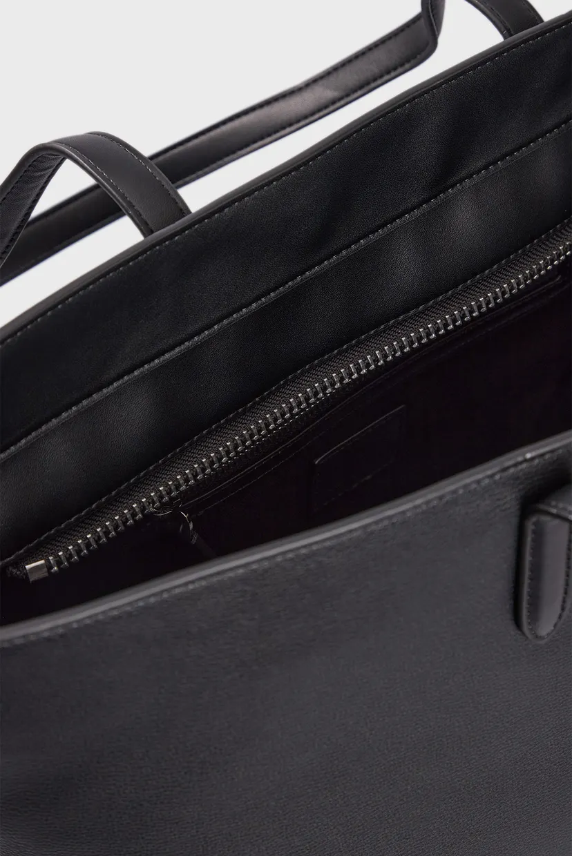 Женская черная сумка ESSENTIAL LOGO TOTE 5
