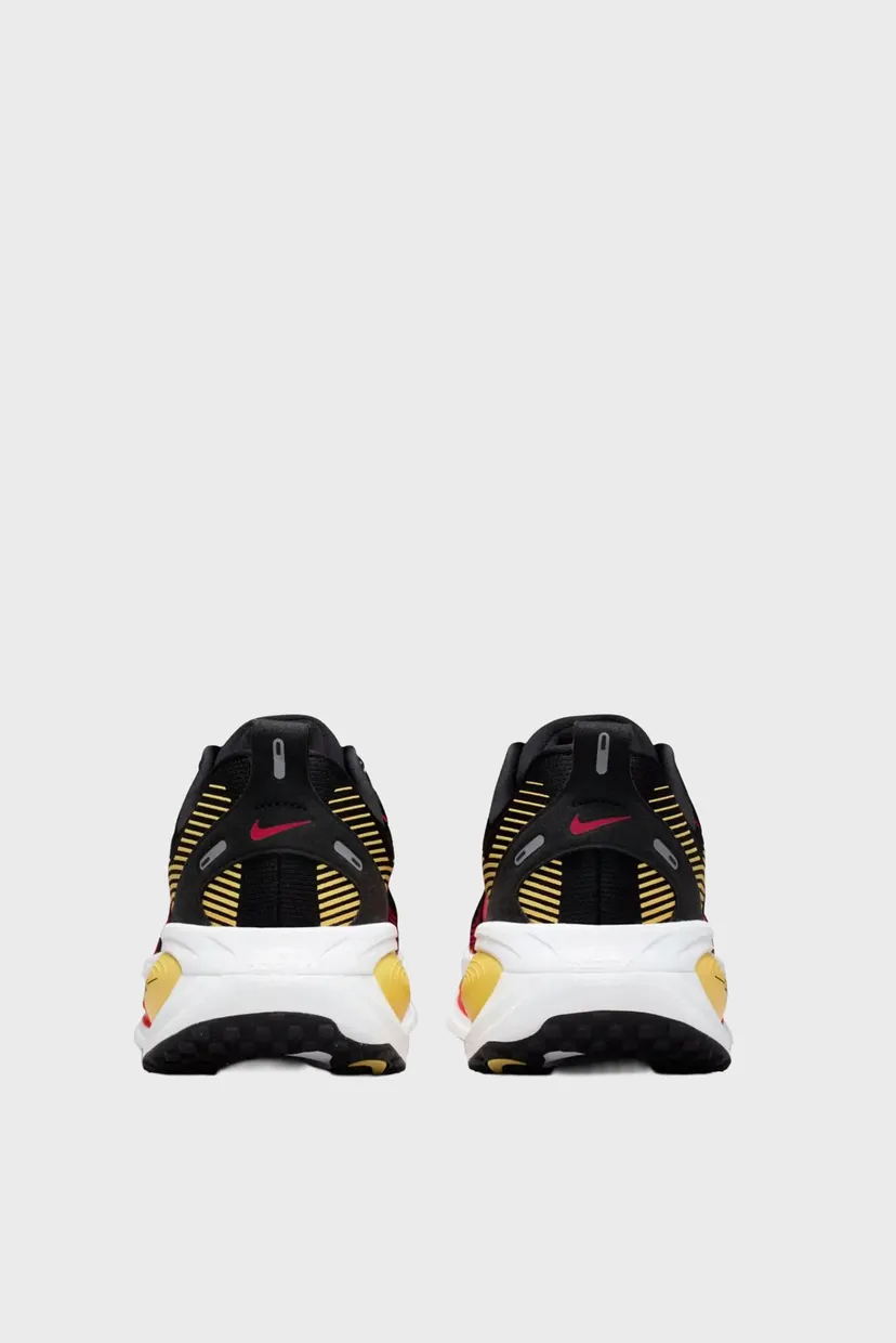 Чоловічі чорні кросівки NIKE VOMERO 18 5