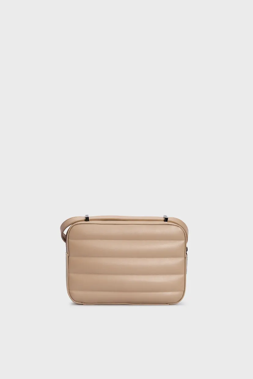 Жіноча бежева сумка LINE QUILT CAMERA BAG 4