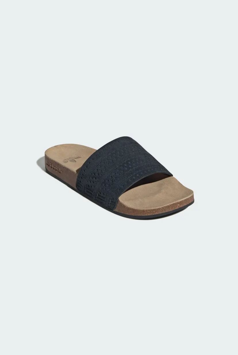 Черные слайдеры Adilette 4