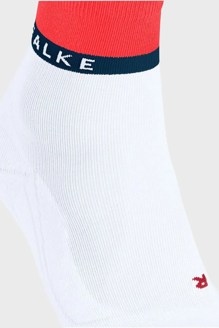 Мужские белые носки FALKE RU4 ENDURANCE 4