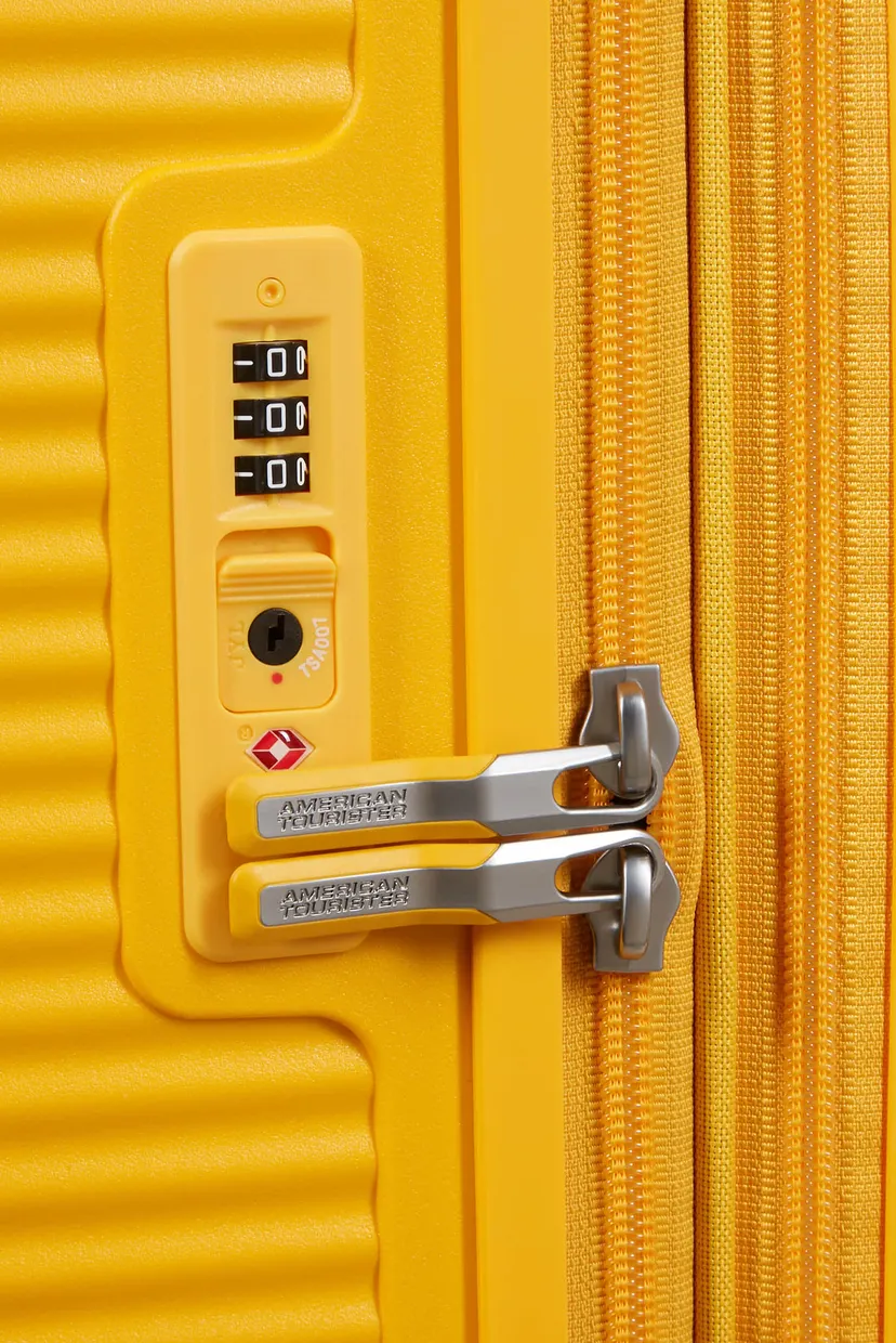 Жіноча жовта валіза 80 см SOUNDBOX GOLDEN YELLOW 6