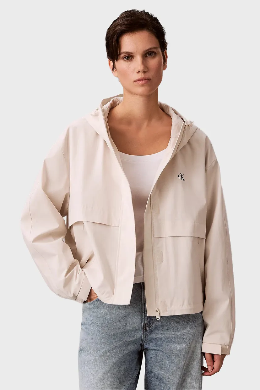 Женская белая куртка SHORT HOODED 4