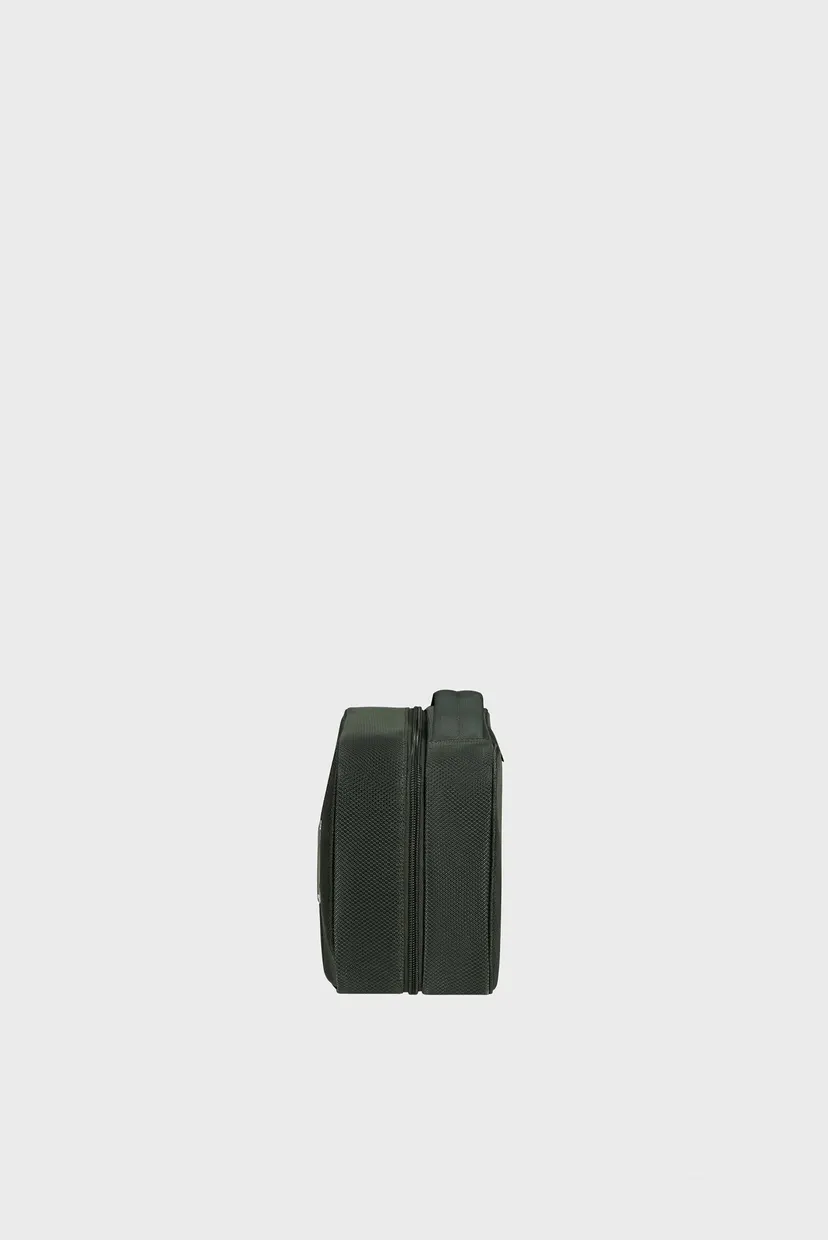Чоловічий зелений несесер RESPARK TOILET KIT GREEN/DARK GREEN 7
