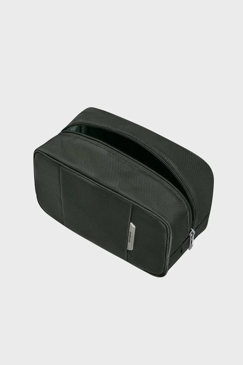 Чоловічий зелений несесер RESPARK TOILET KIT GREEN/DARK GREEN 7
