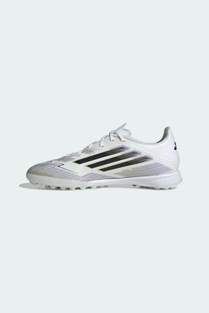 Белые бутсы F50 League Turf 6