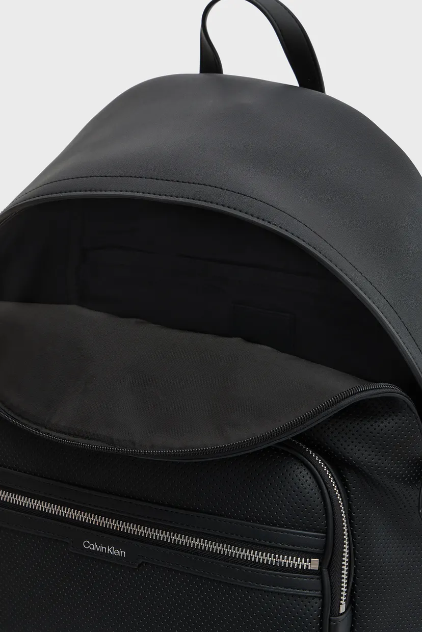 Чоловічий чорний рюкзак PERFORATED 5