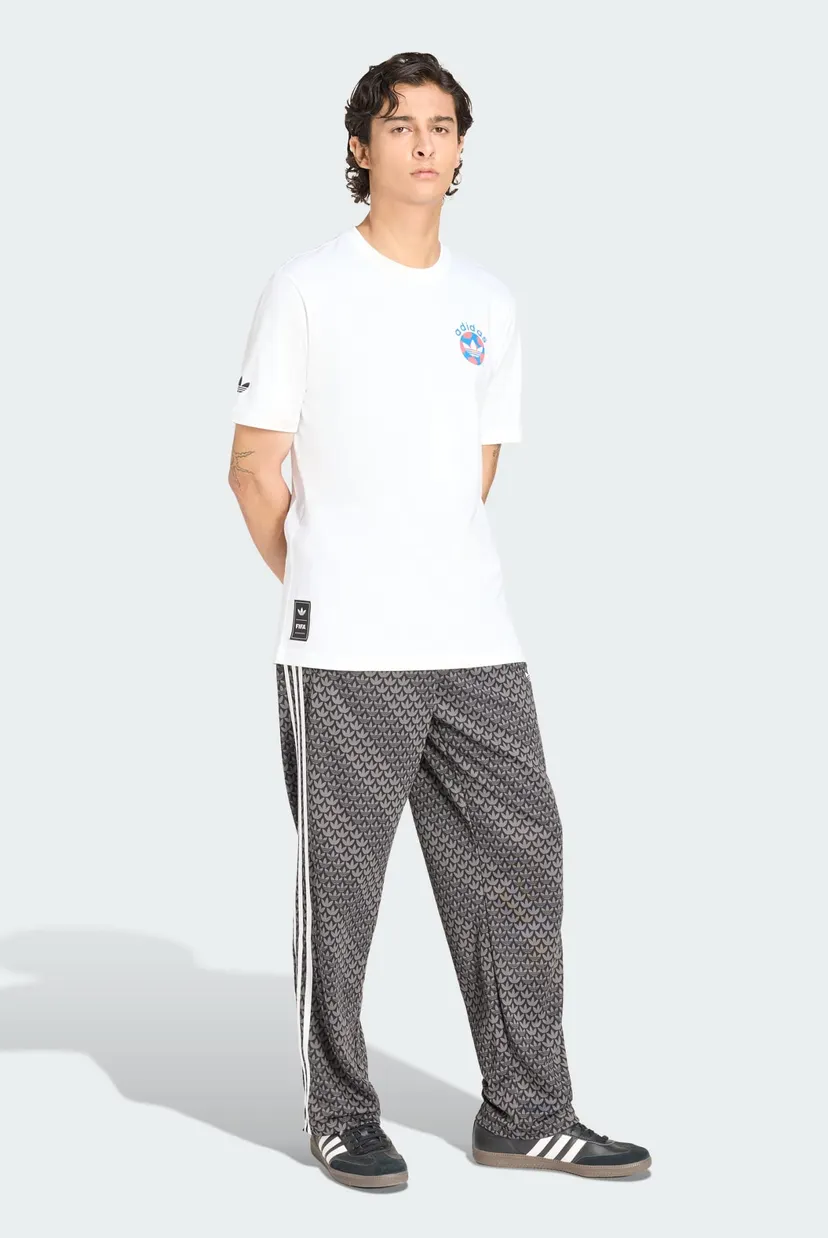 Мужская белая футболка Archive Football Graphic adidas KD1424 — MD