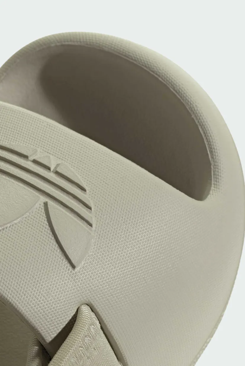 Дитячі бежеві сандалі Adifom Adilette 8