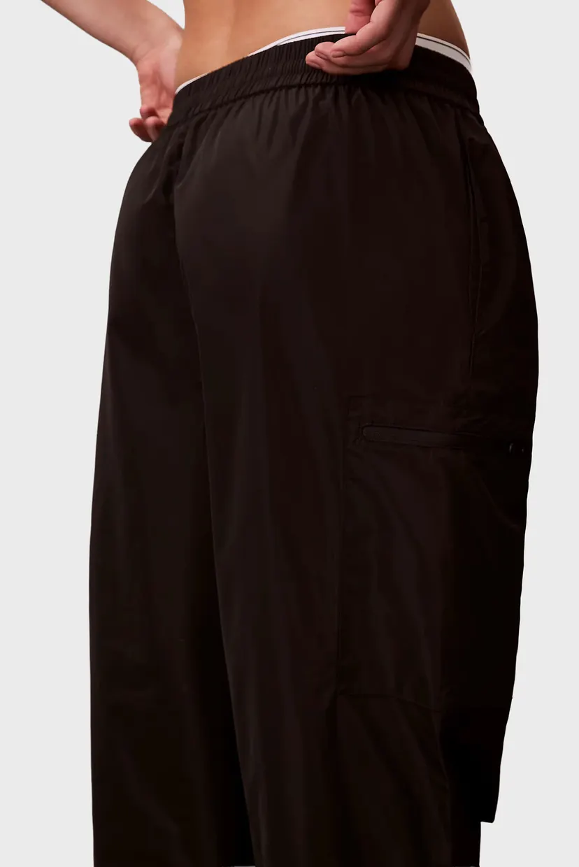 Женские черные карго TECH ZIPPER 6