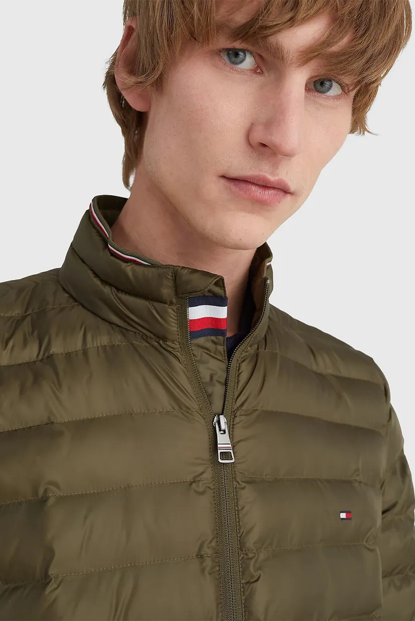 Мужская оливковая куртка CORE PACKABLE RECYCLED JACKET 4