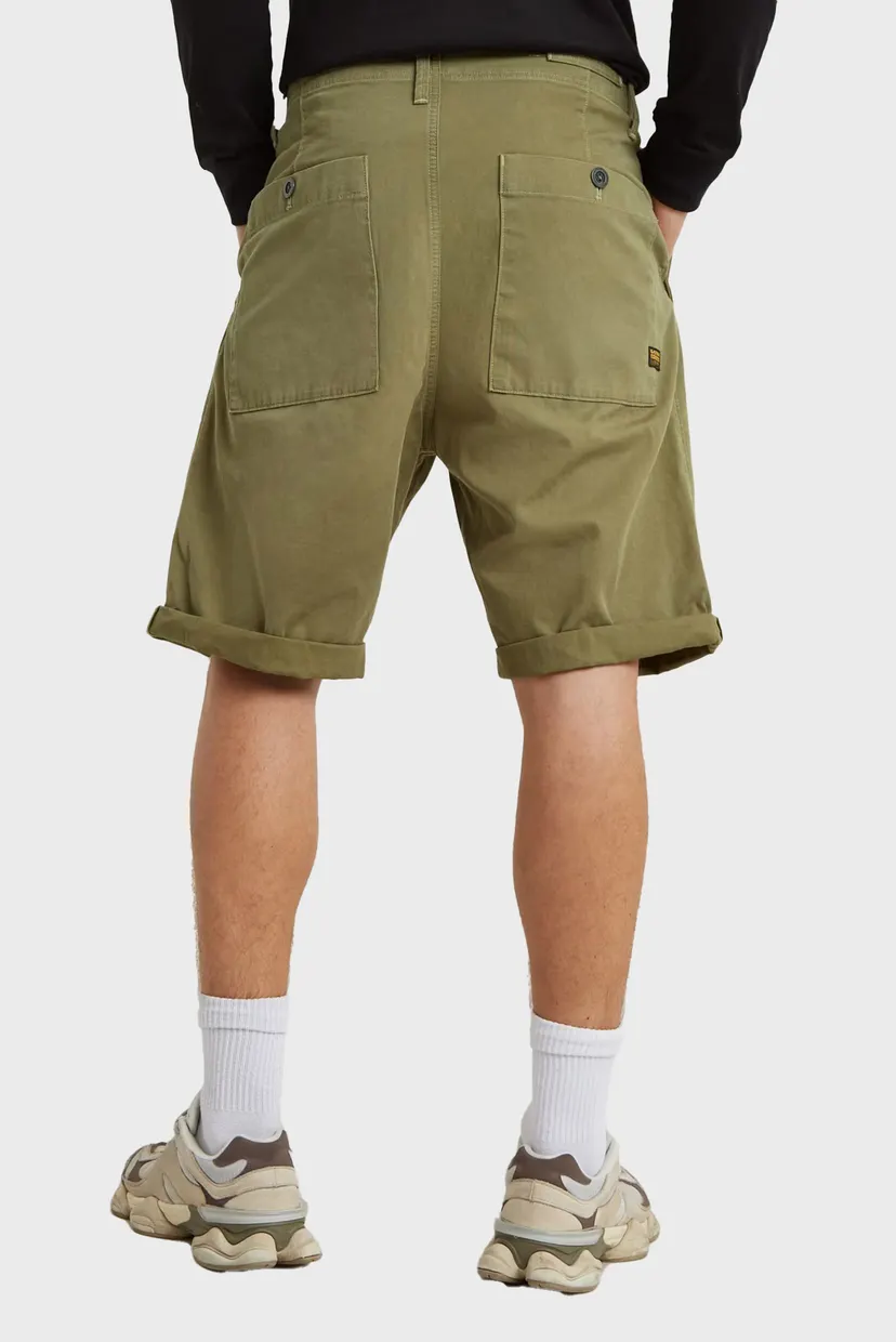 Мужские оливковые шорты Pleated chino short 3