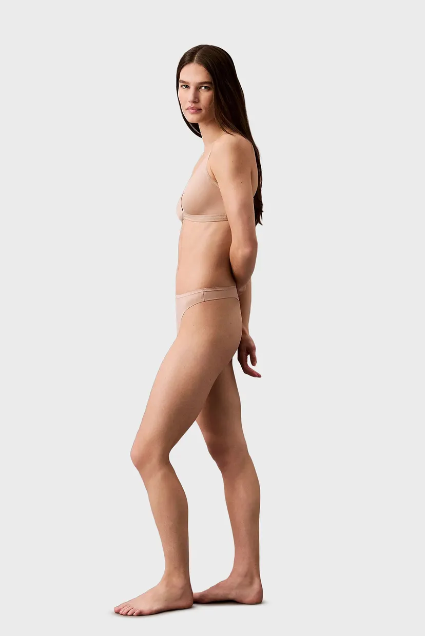 Жіночі бежеві трусики THONG 4