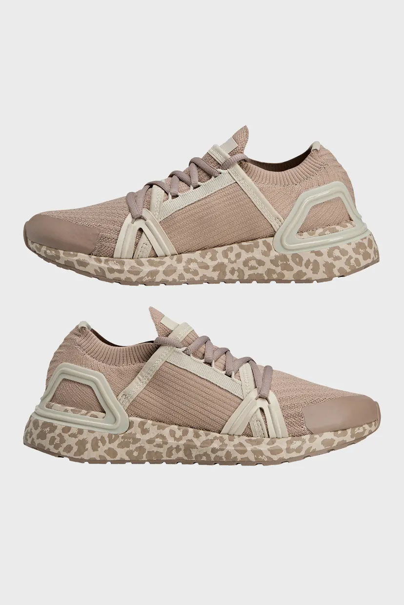 Женские бежевые кроссовки adidas by Stella McCartney Ultraboost DNA 7