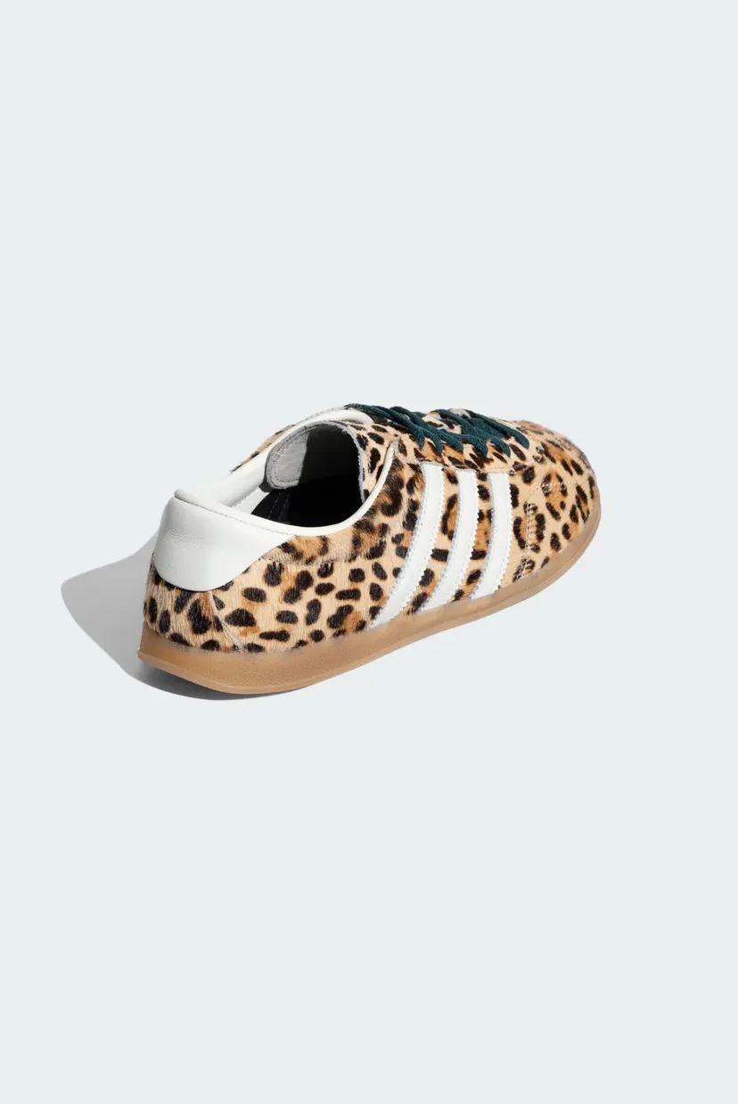 Женские бежевые кроссовки с узором GAZELLE LO PRO 5