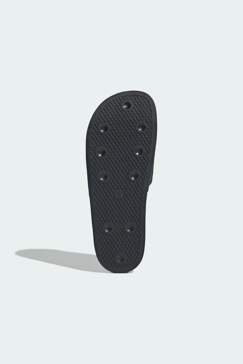 Черные слайдеры Adilette 3