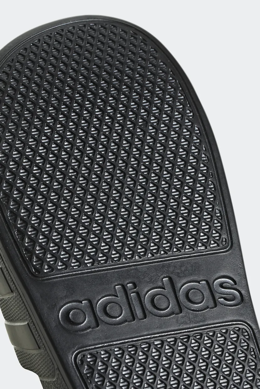Черные слайдеры Adilette Aqua 10