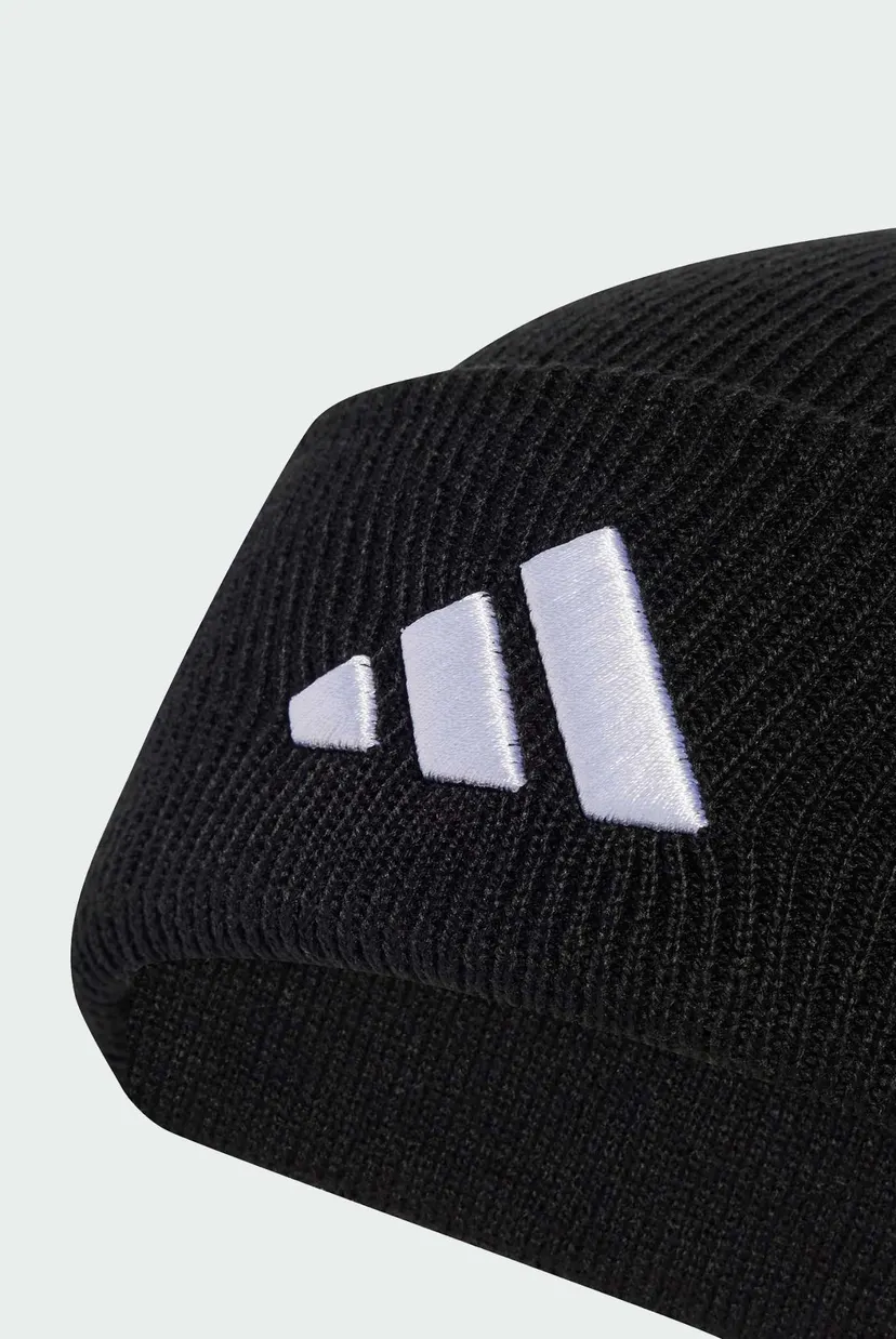 Чорна шапка New Logo Cuff 3