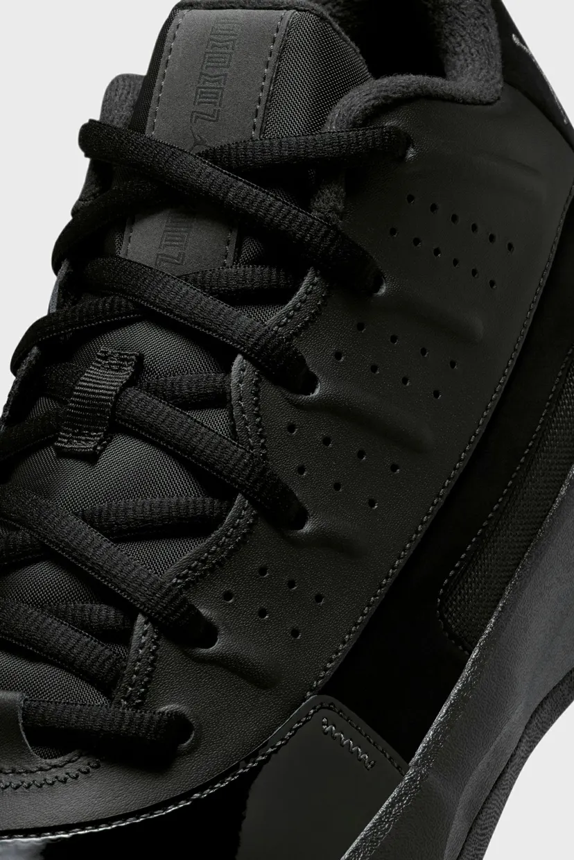 Чоловічі чорні кросівки JORDAN MAX AURA 7 8