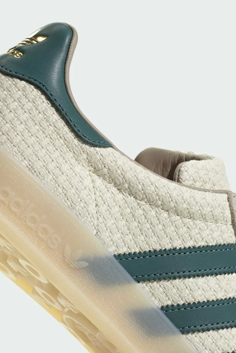 Мужские белые сникерсы Gazelle Indoor 9