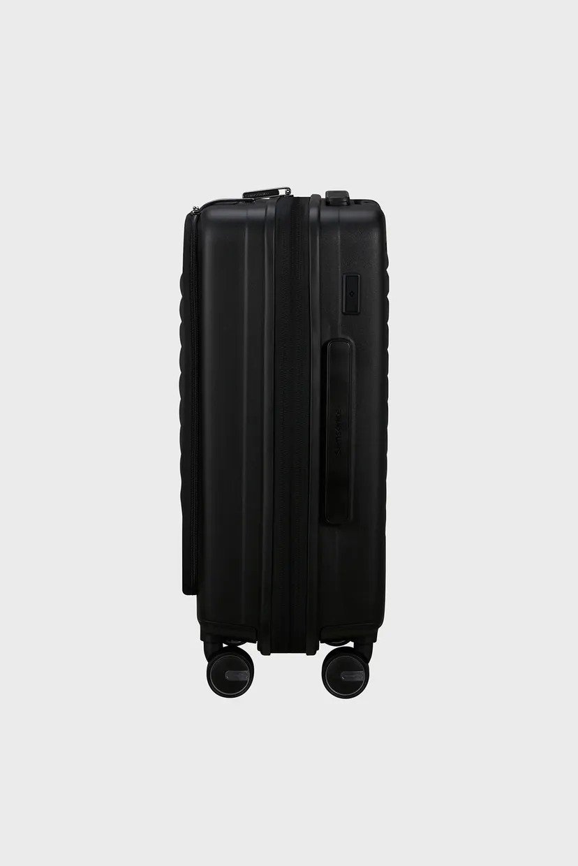 Черный чемодан 55 см RESTACKD BLACK 6