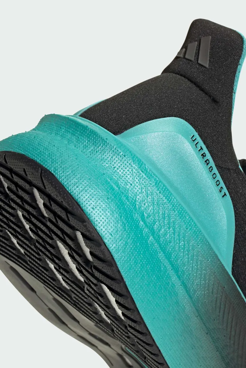 Мужские черные кроссовки ULTRABOOST 5 MERCEDES AMG PETRONAS F1 TEAM 9