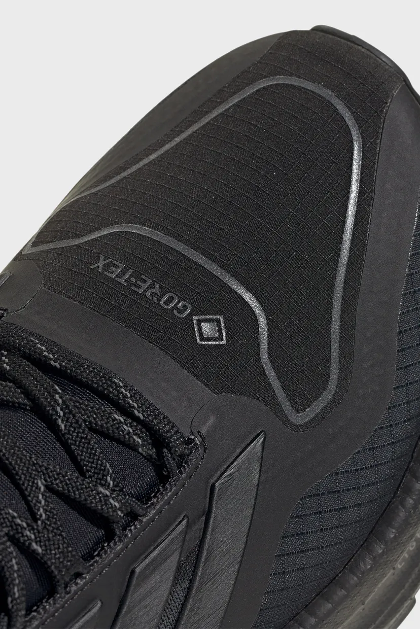 Женские черные кроссовки Ultraboost 8