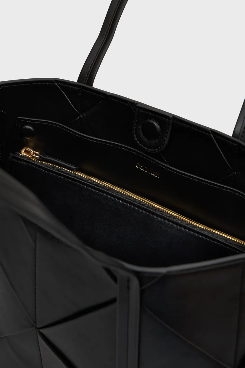 Женская черная сумка WOVEN MEDIUM CARRYALL 5