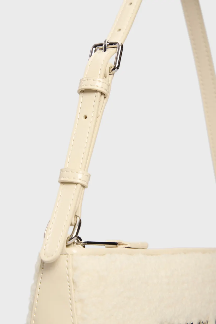 Жіноча біла сумка TJW ESS MUST SHOULDER BAG SHERPA 5