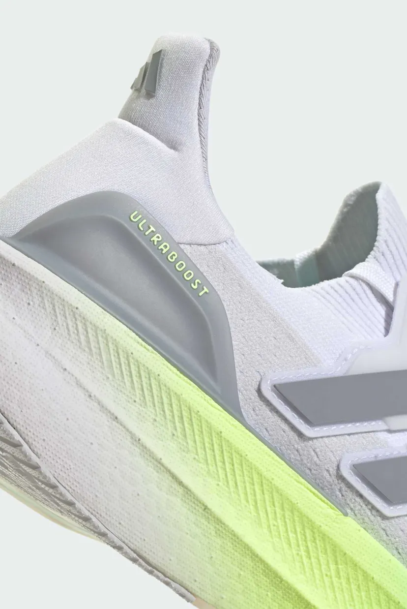 Чоловічі білі кросівки Ultraboost 5 9