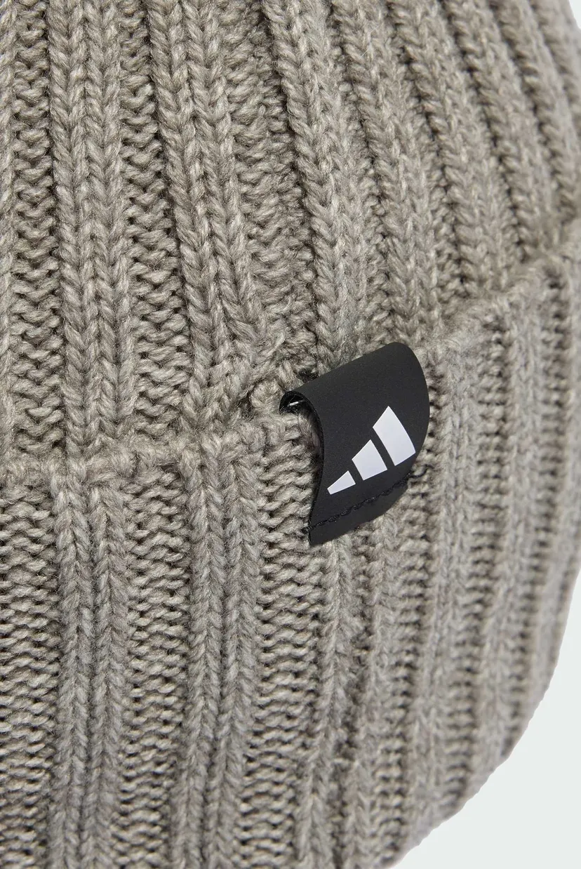 Бежева шапка 3 Stripes 4