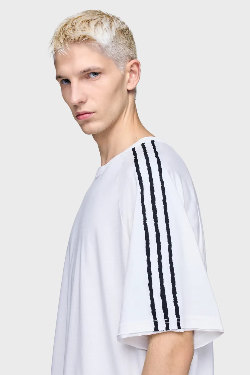 Белая футболка Y-3 RAW EDGE 3 STRIPES SHORT SLEEVE (унисекс) 5