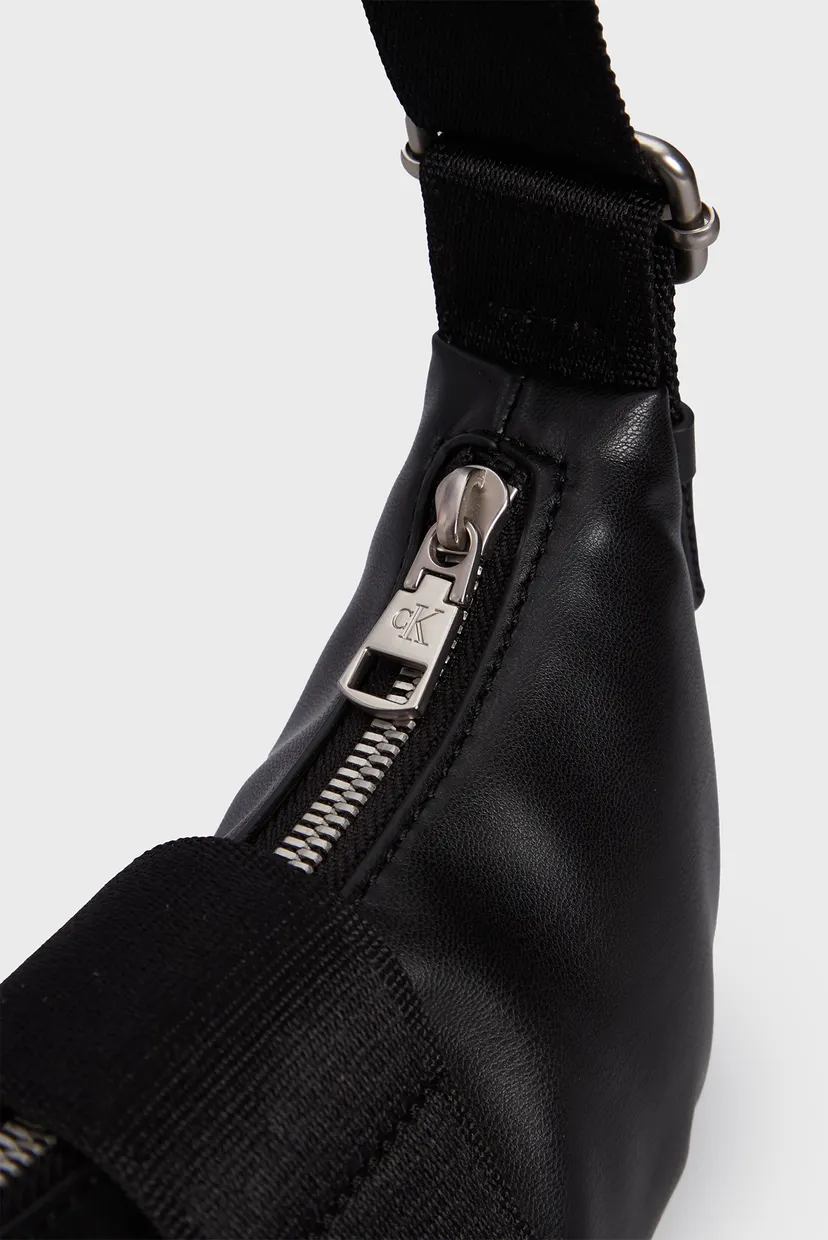 Женская черная сумка OFF DUTY CRESCENT BAG22 6