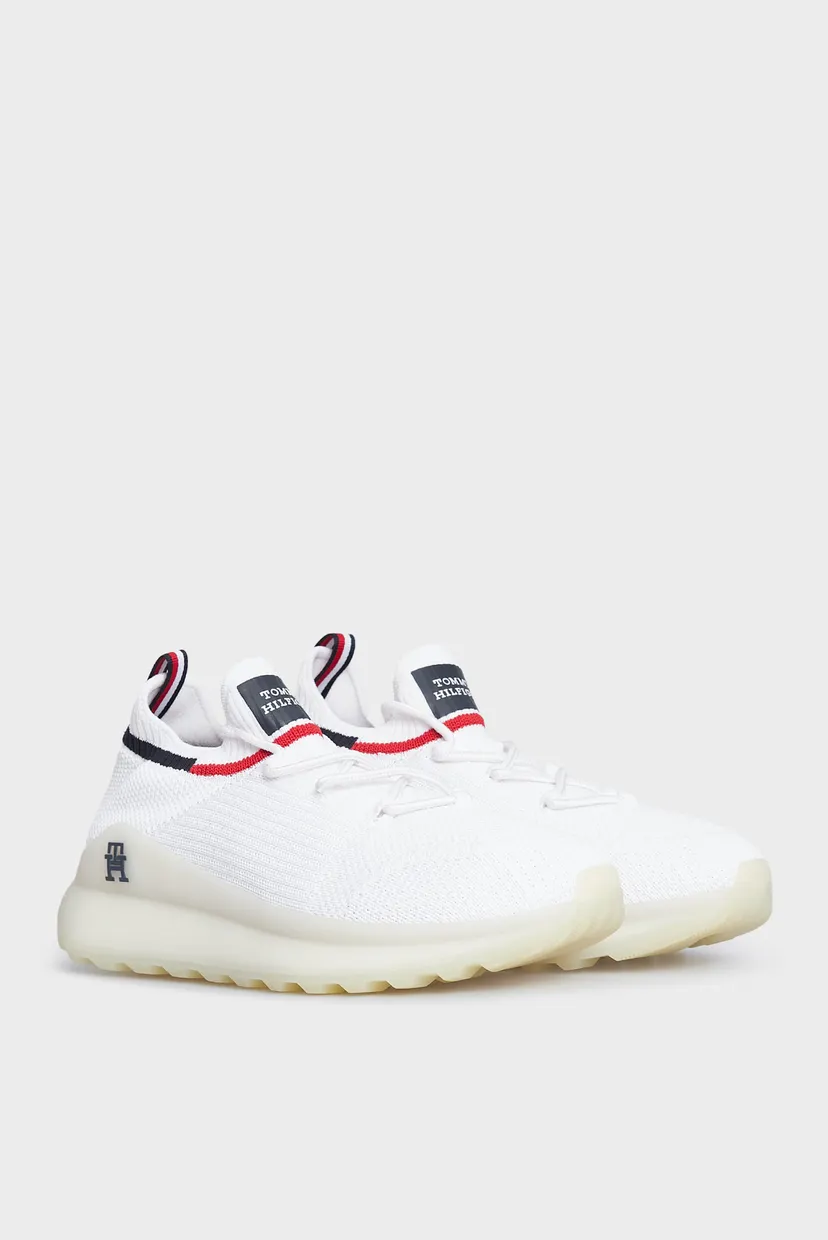Мужские белые кроссовки FUTURUNNER PREMIUM KNIT 3