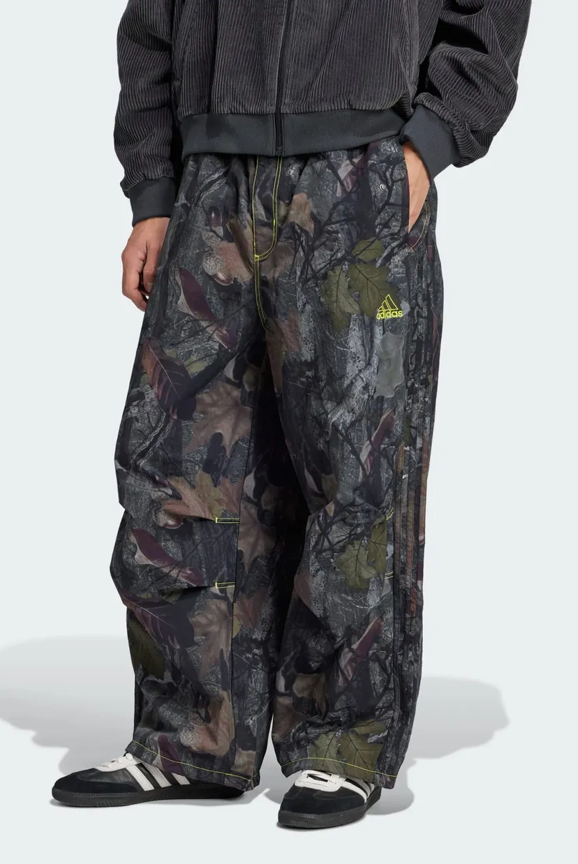 Мужские камуфляжные спортивные брюки Camo Q1 adidas JD5403 — MD