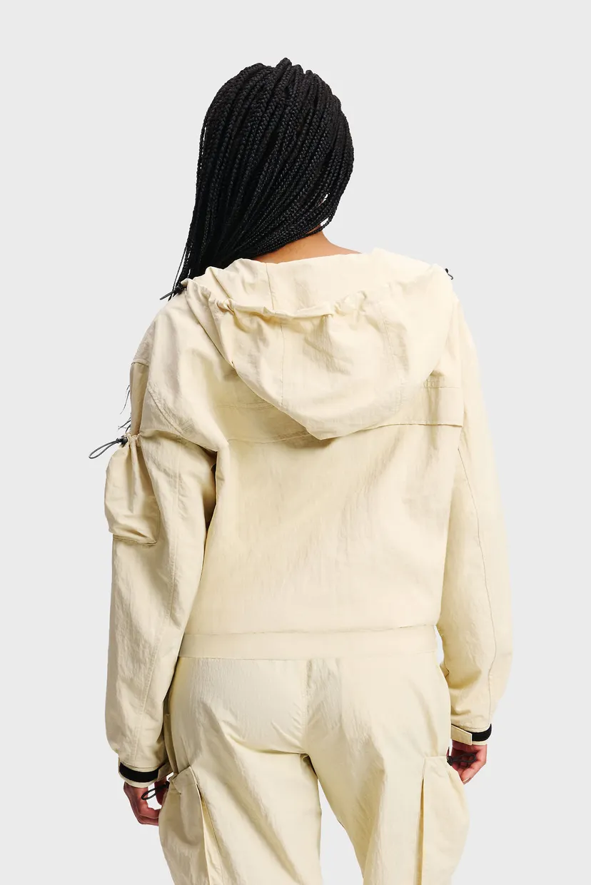Женская бежевая куртка light weight jacket 3