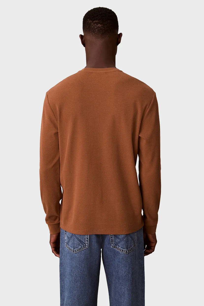 Чоловічий коричневий лонгслів WAFFLE BADGE CREWNK TEE 4