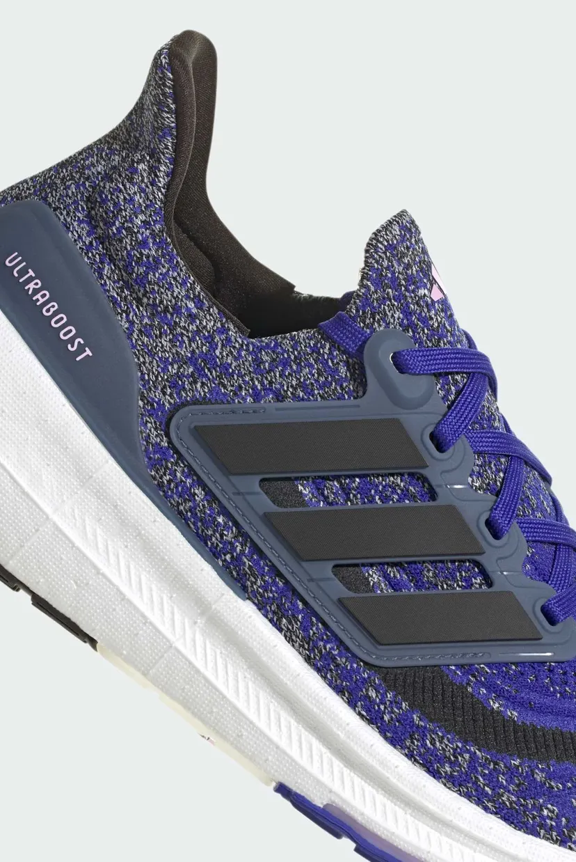 Мужские синие кроссовки Ultraboost Light 8