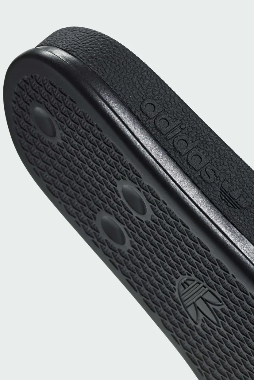 Чорні слайдери ADILETTE та CF 9