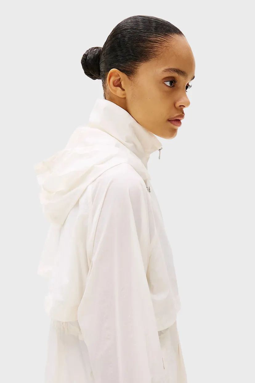 Жіноча біла вітровка ULTRA LIGHT HIP WINDBREAKER 4