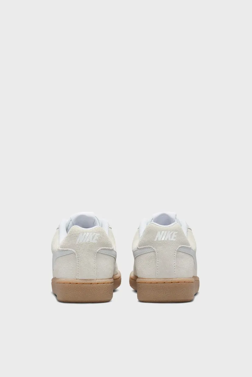 Женские бежевые замшевые сникерсы WMNS NIKE COURT ROYALE 5