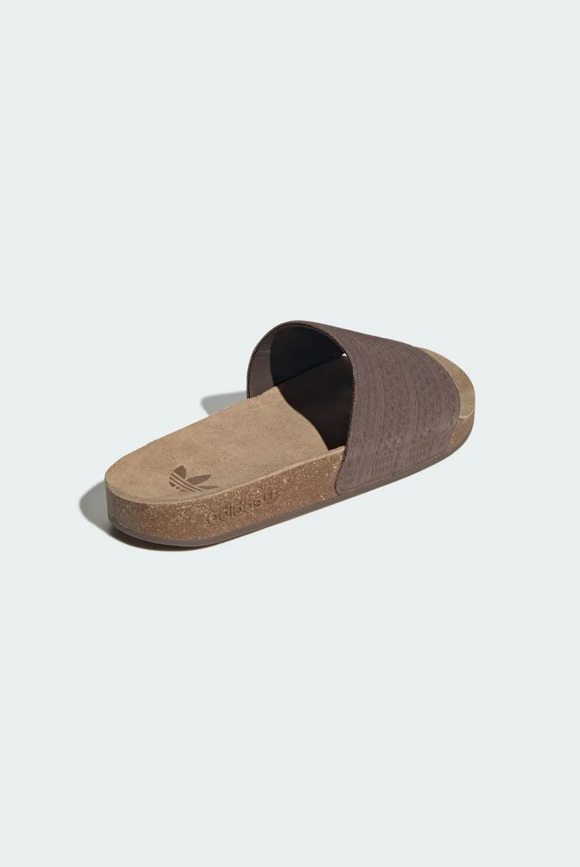 Коричневые слайдеры Adilette 5