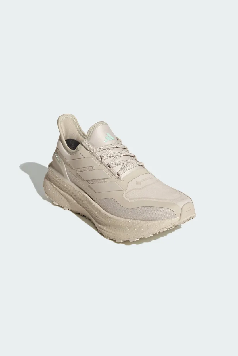 Жіночі бежеві кросівки Ultraboost 4
