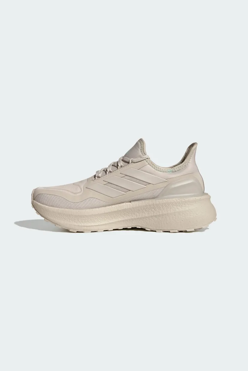 Жіночі бежеві кросівки Ultraboost 6