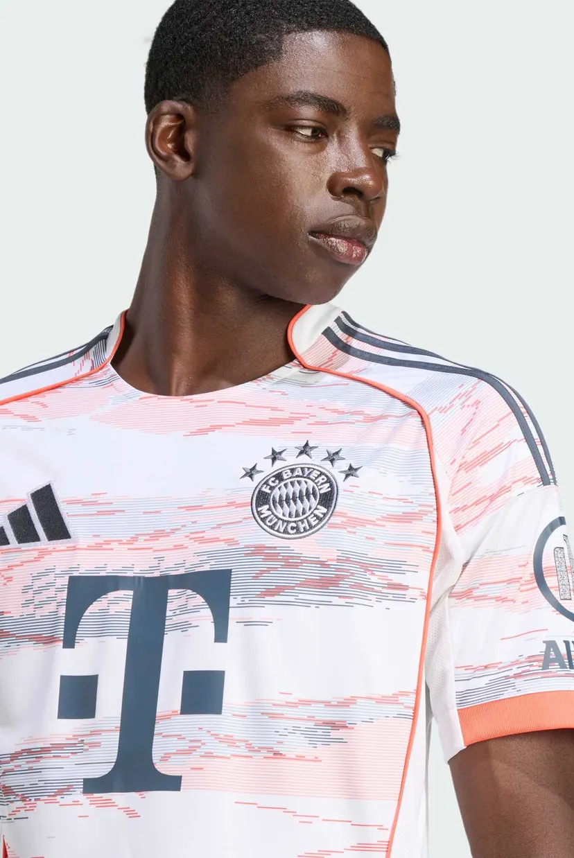 Мужская белая футболка с узором FC Bayern 25/26 Away 4