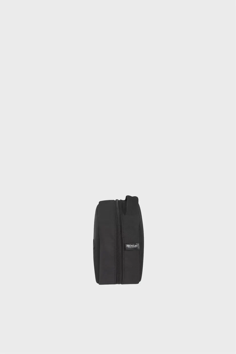 Мужской черный несессер STACKD TOILET KIT BLACK 6