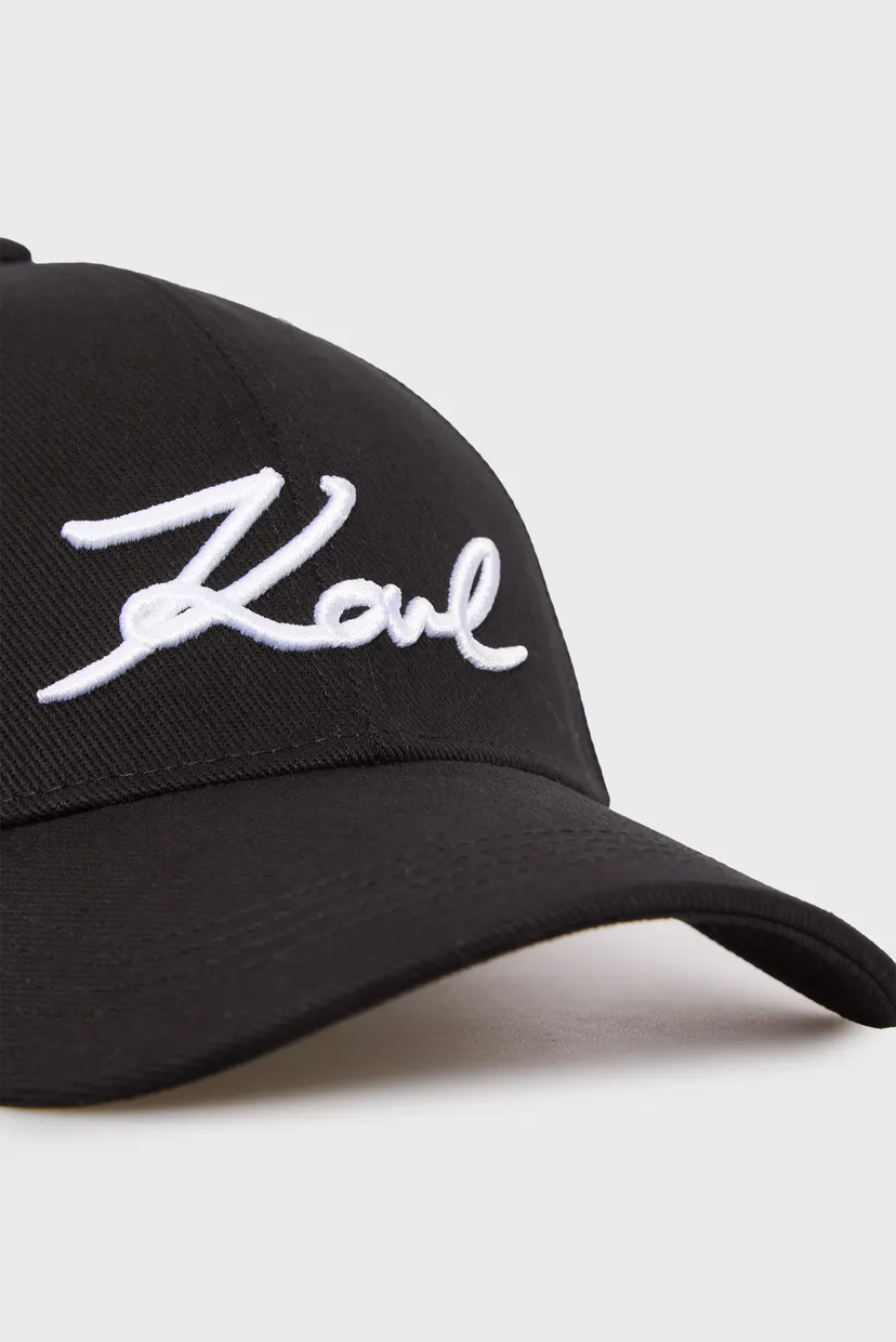 Жіноча чорна кепка signature 4